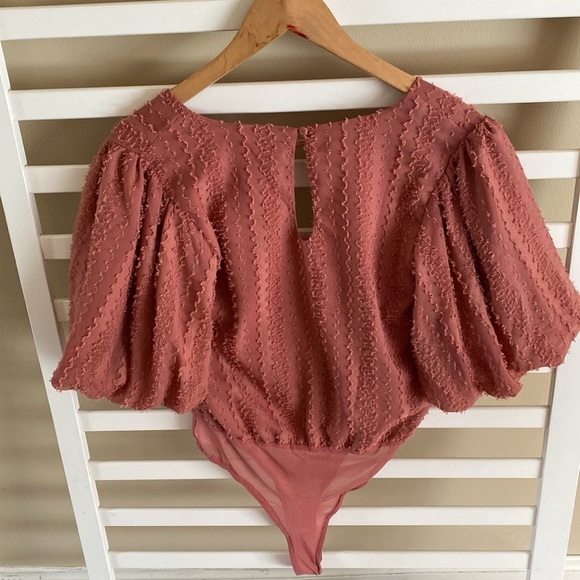 Lulu's Pink Textured Bodysuit - Picture 2 of 14